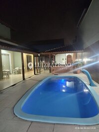 CASA ACONCHEGANTE COM PISCINA!