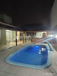 CASA ACONCHEGANTE COM PISCINA!