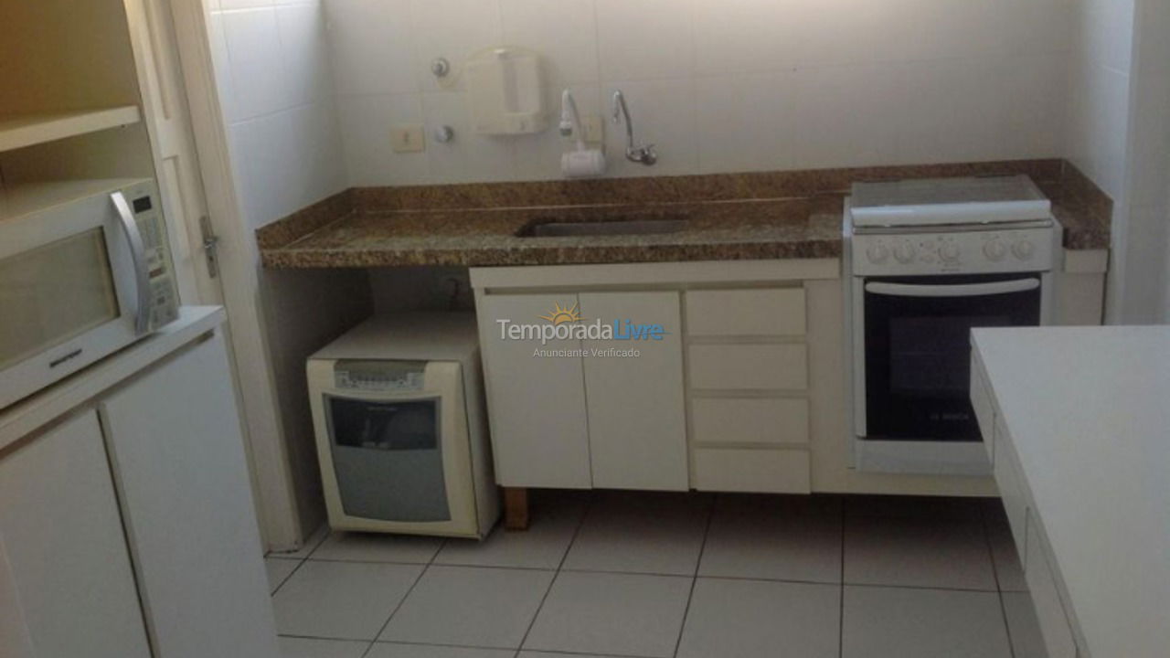 Apartamento para aluguel de temporada em Guarujá (Pitangueiras)