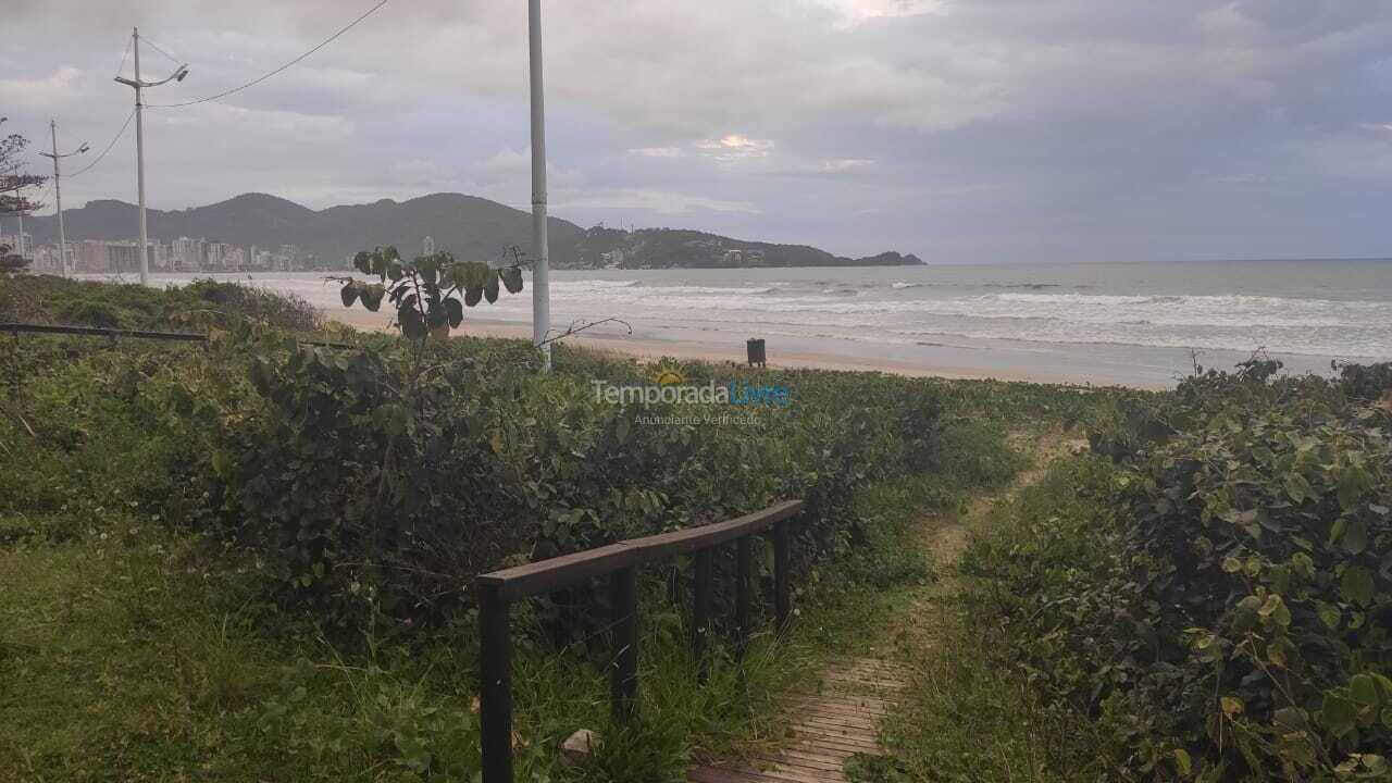 Casa para aluguel de temporada em Itapema (Meia Praia)