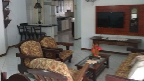 Sala com 2 ambientes com tv e wi-fi