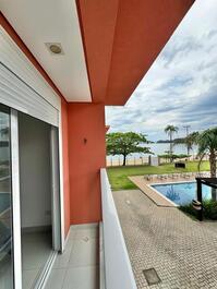 House in a condominium facing the sea in Boiçucanga Beach