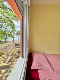 House in a condominium facing the sea in Boiçucanga Beach