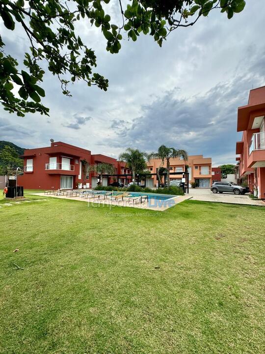 Casa para alquiler de vacaciones em São Sebastião (Boiçucanga)