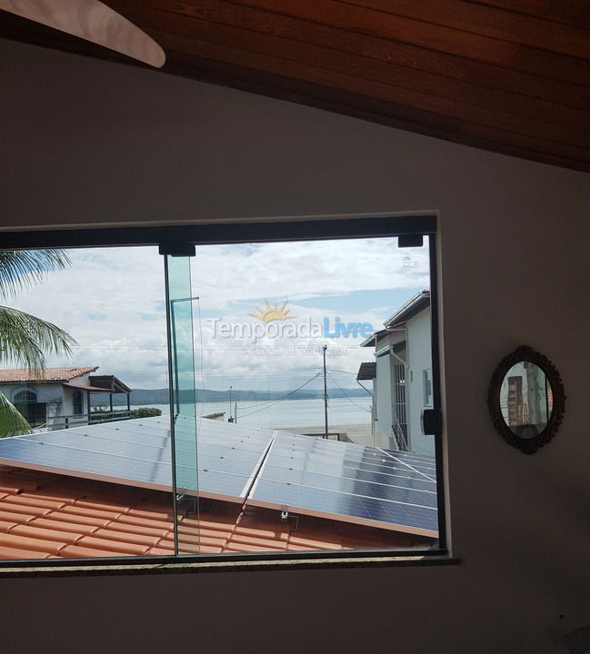 Casa para aluguel de temporada em Salinas da Margarida (Praia do Araçá)