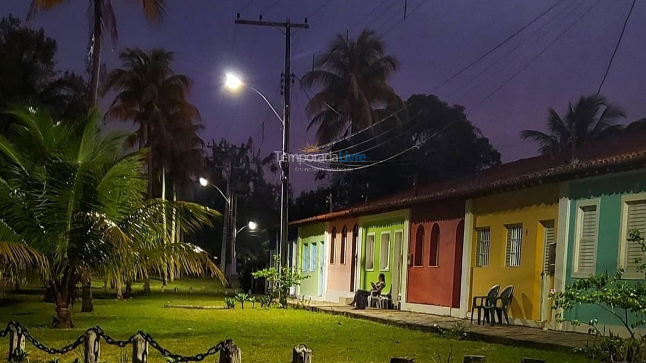 Casa para aluguel de temporada em Salinas da Margarida (Praia do Araçá)