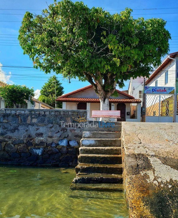 Casa para aluguel de temporada em Salinas da Margarida (Praia do Araçá)