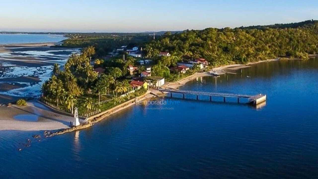 Casa para aluguel de temporada em Salinas da Margarida (Praia do Araçá)