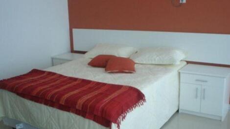 Suite 02 com cama box e ar