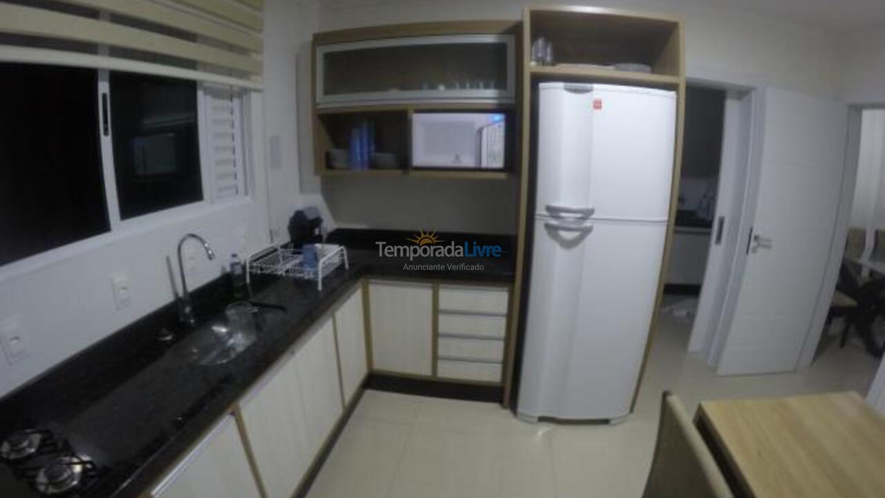 Apartamento para alquiler de vacaciones em Itapema (Meia Praia)