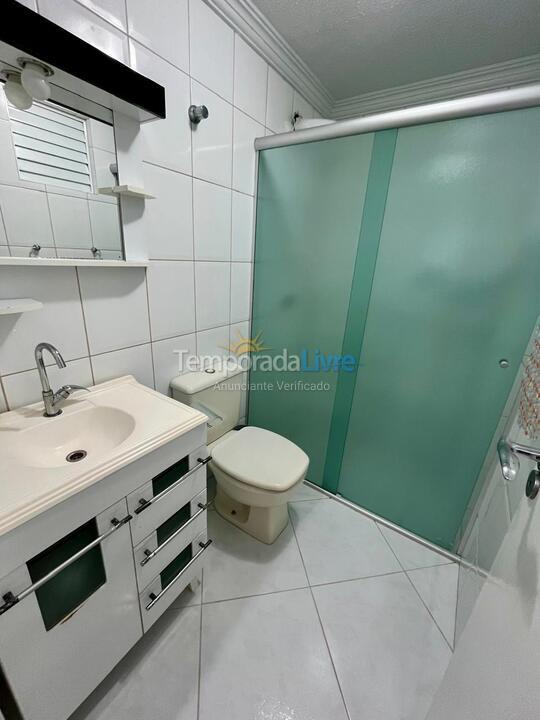 Apartamento para aluguel de temporada em Itapema (Meia Praia)