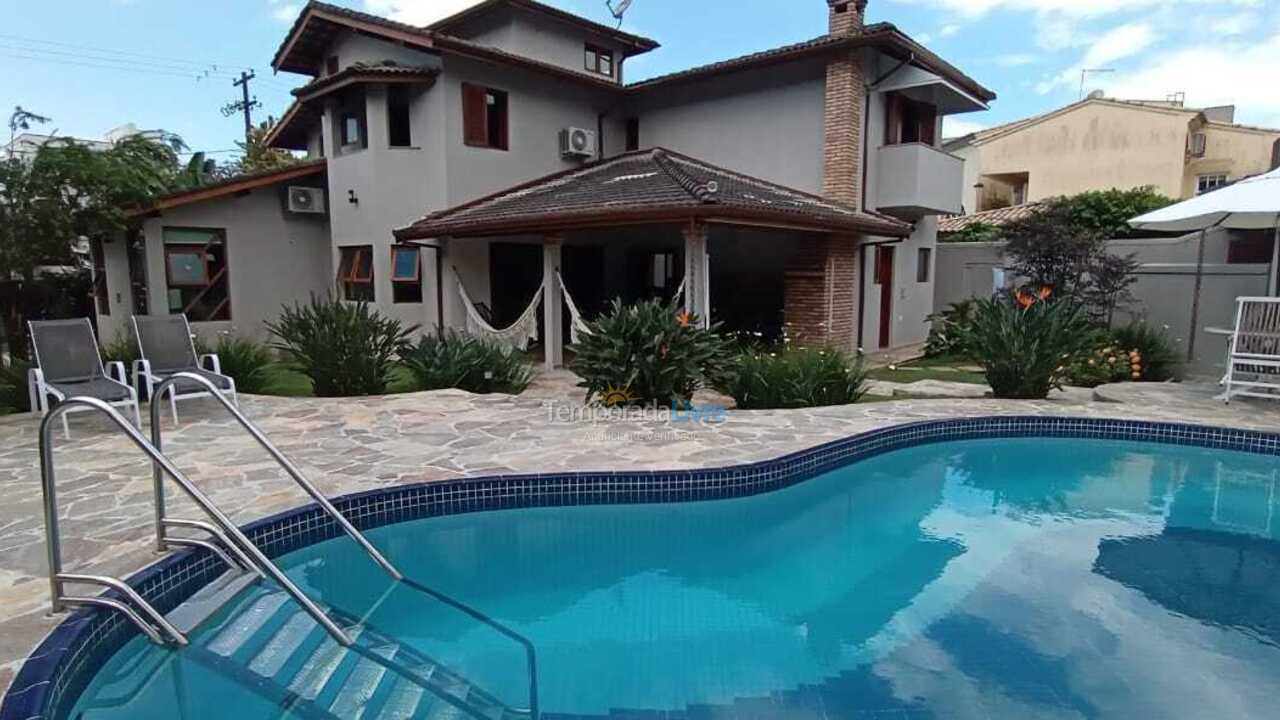 Casa para alquiler de vacaciones em São Sebastião (Juquehy)