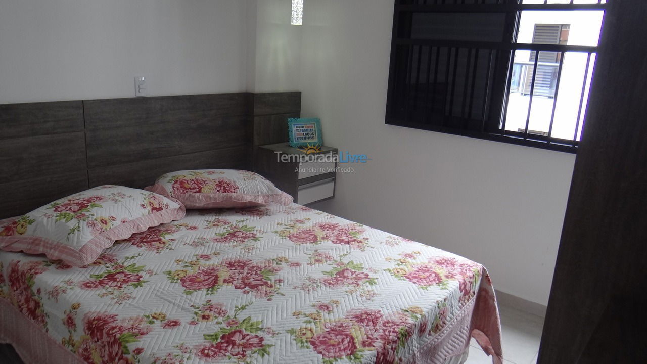 Apartamento para aluguel de temporada em Guarujá (Pitangueiras)