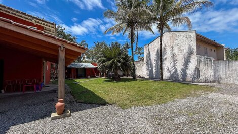 218 - Hermosa casa con amplio espacio en Mariscal