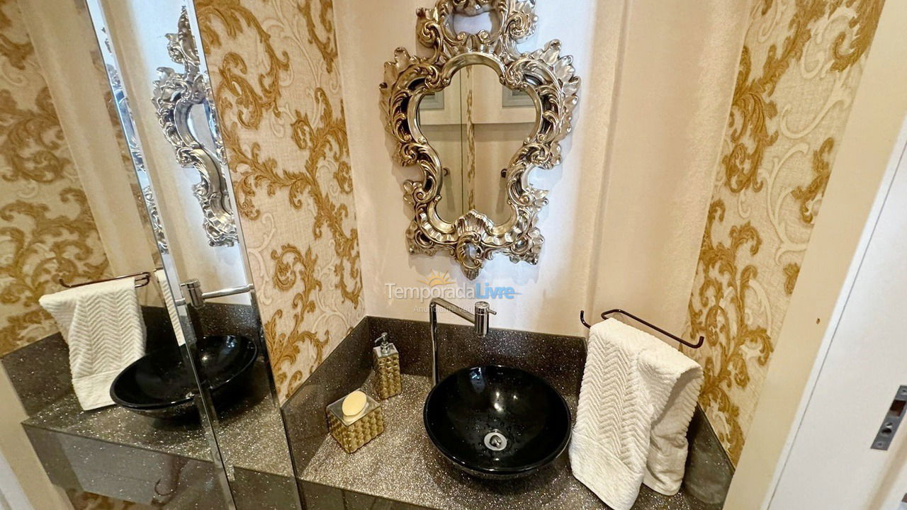 Apartamento para alquiler de vacaciones em Balneário Camboriú (Praia Central)