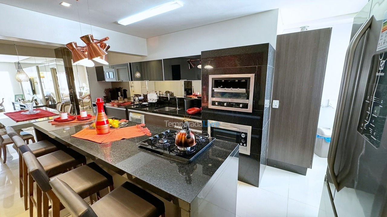 Apartamento para alquiler de vacaciones em Balneário Camboriú (Praia Central)