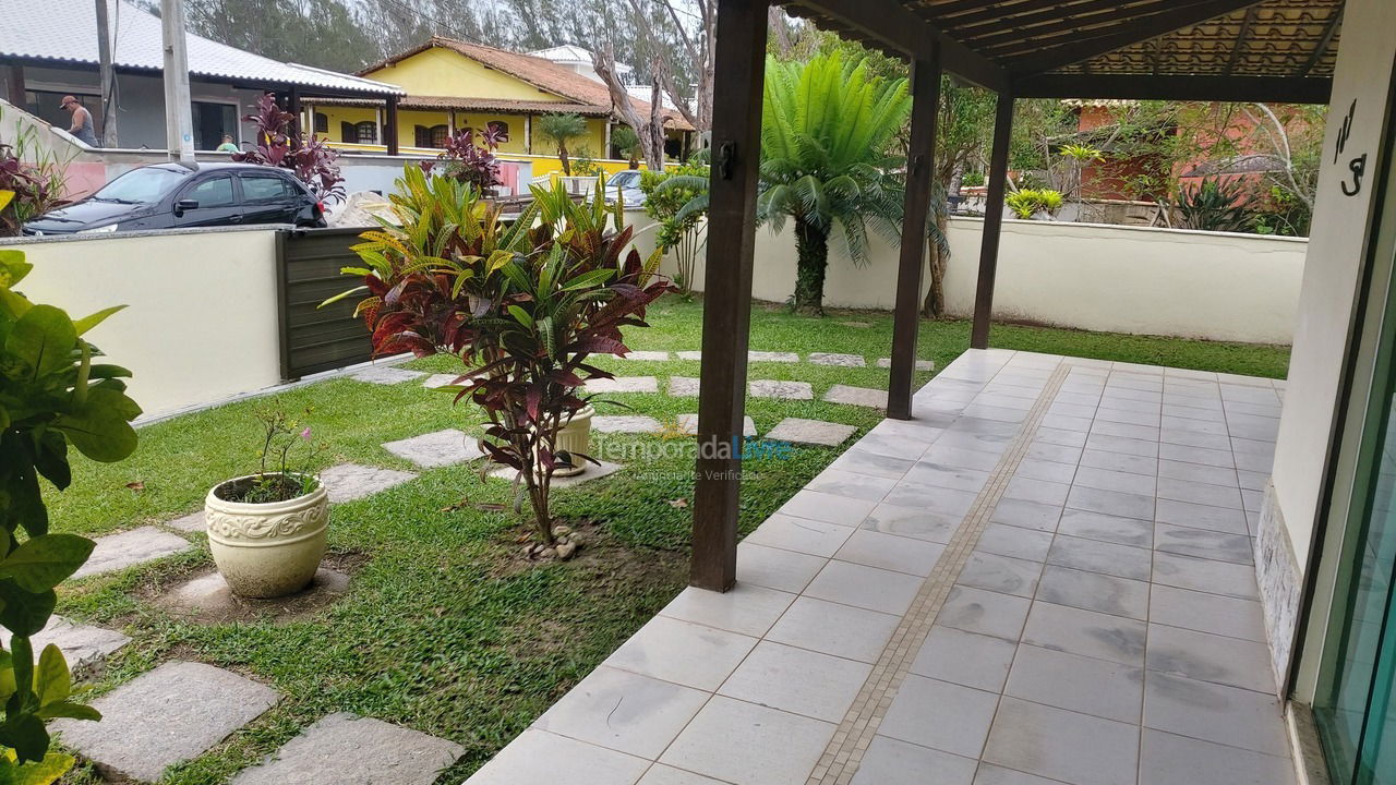 Casa para aluguel de temporada em Cabo Frio (Unamar)