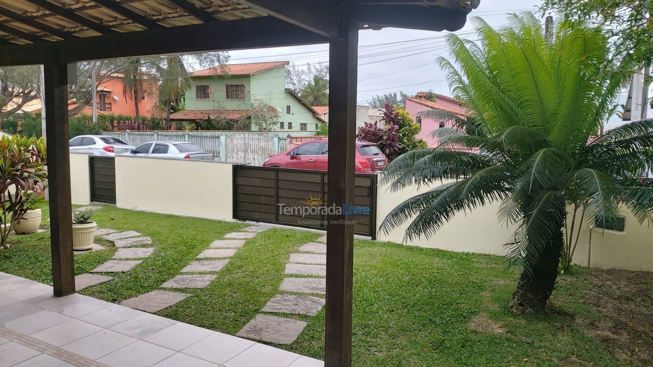 Casa para aluguel de temporada em Cabo Frio (Unamar)