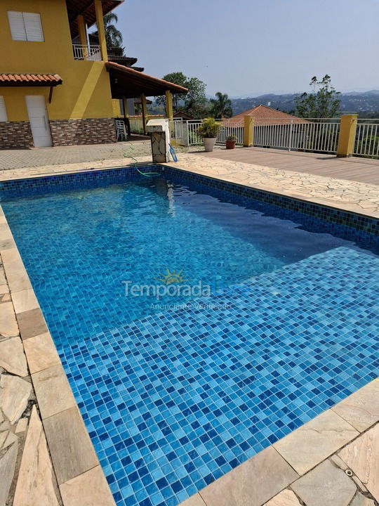 Granja para alquiler de vacaciones em Igaratá (Bairro Fazenda São Pedro)