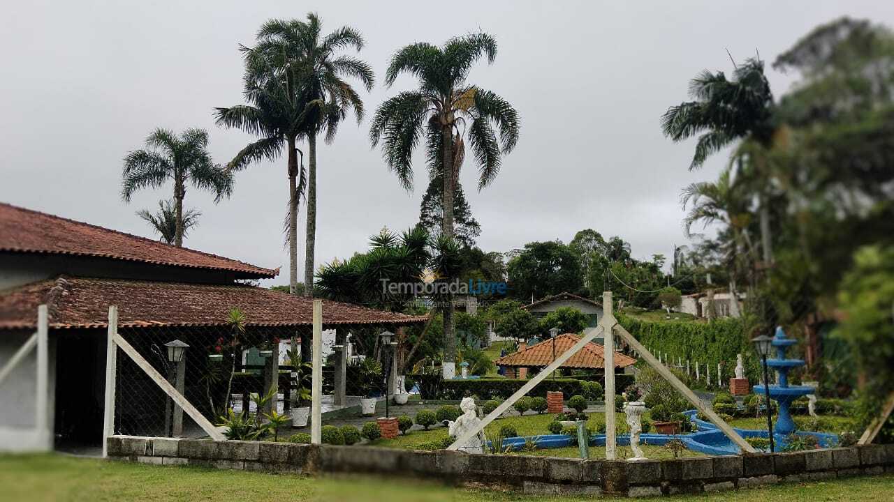 Chácara / sítio para aluguel de temporada em Ibiúna (Condominio West Lake)