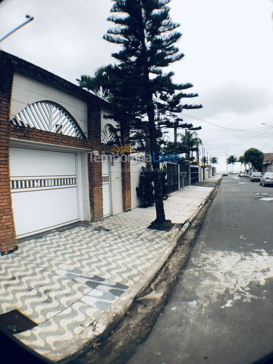 Casa para aluguel de temporada em Praia Grande (Solemar)