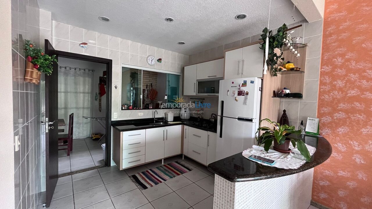 Casa para aluguel de temporada em São Francisco do Sul (Itaguaçu)