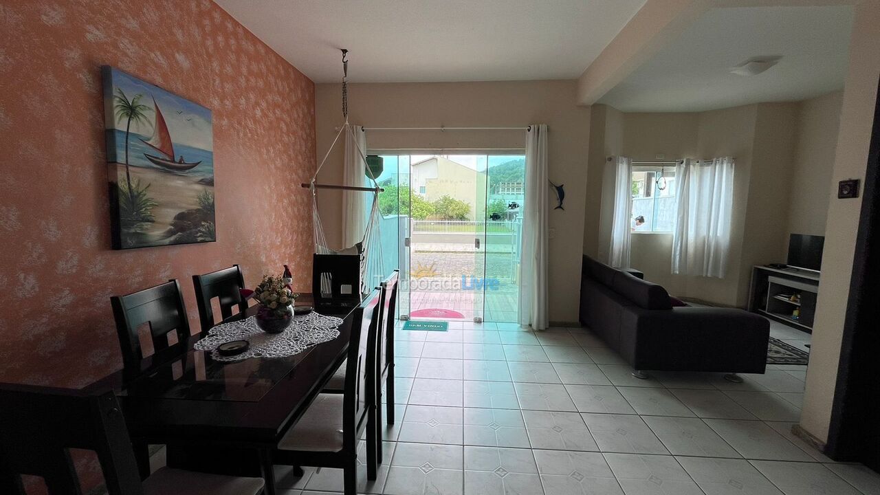 Casa para aluguel de temporada em São Francisco do Sul (Itaguaçu)