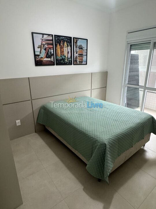 Apartamento para aluguel de temporada em Ubatuba (Praia das Toninhas)