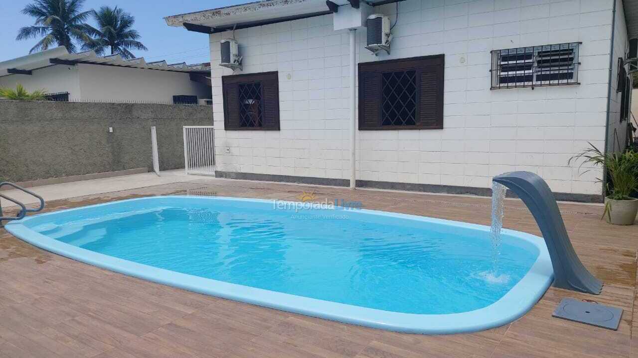 Casa para alquiler de vacaciones em Ubatuba (Maranduba)