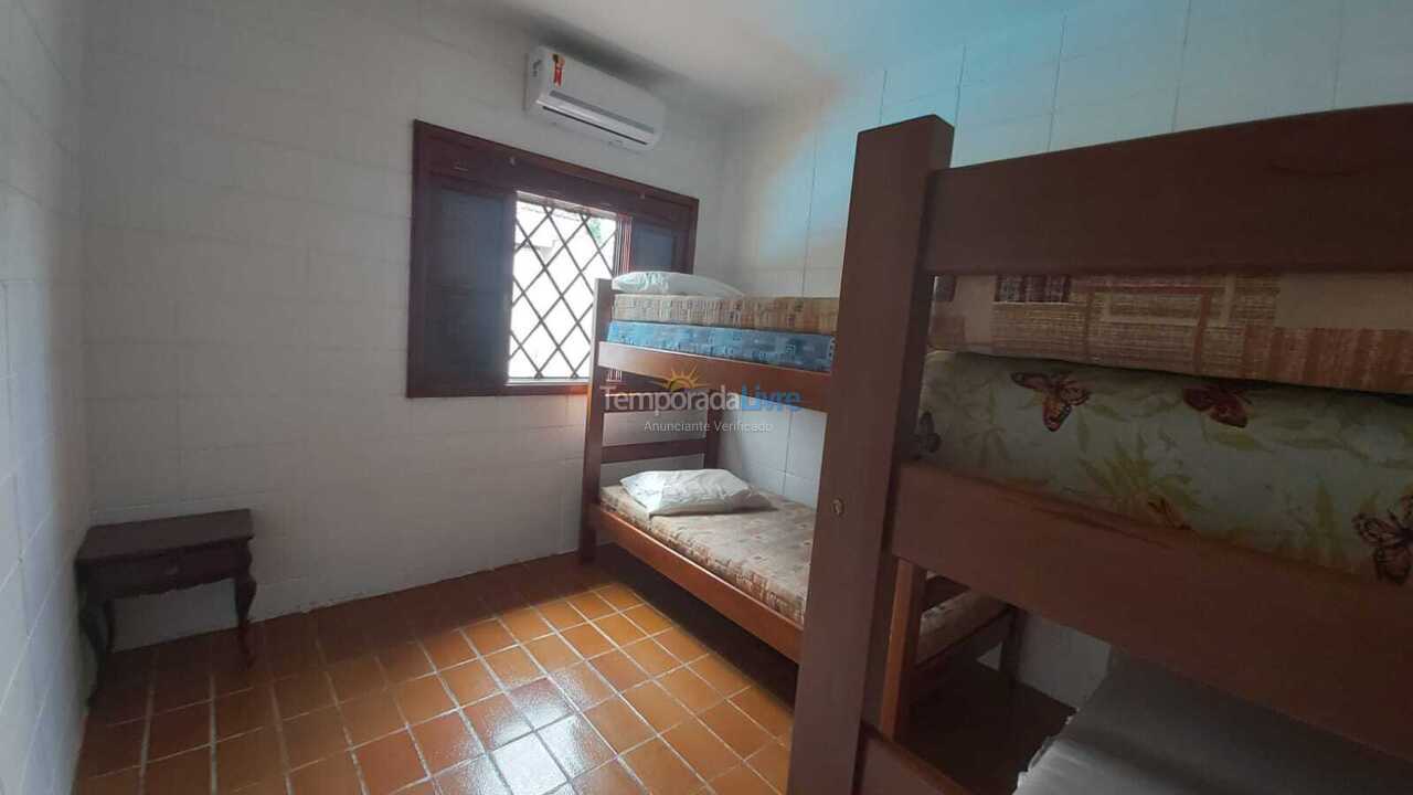 Casa para alquiler de vacaciones em Ubatuba (Maranduba)