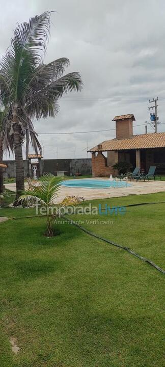 Casa para aluguel de temporada em Beberibe (Morro Branco)