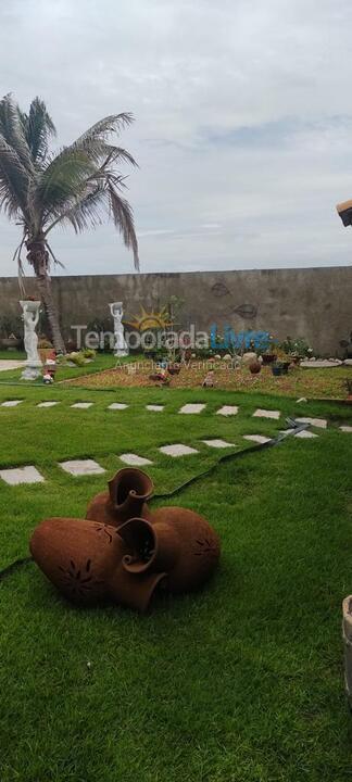 Casa para aluguel de temporada em Beberibe (Morro Branco)