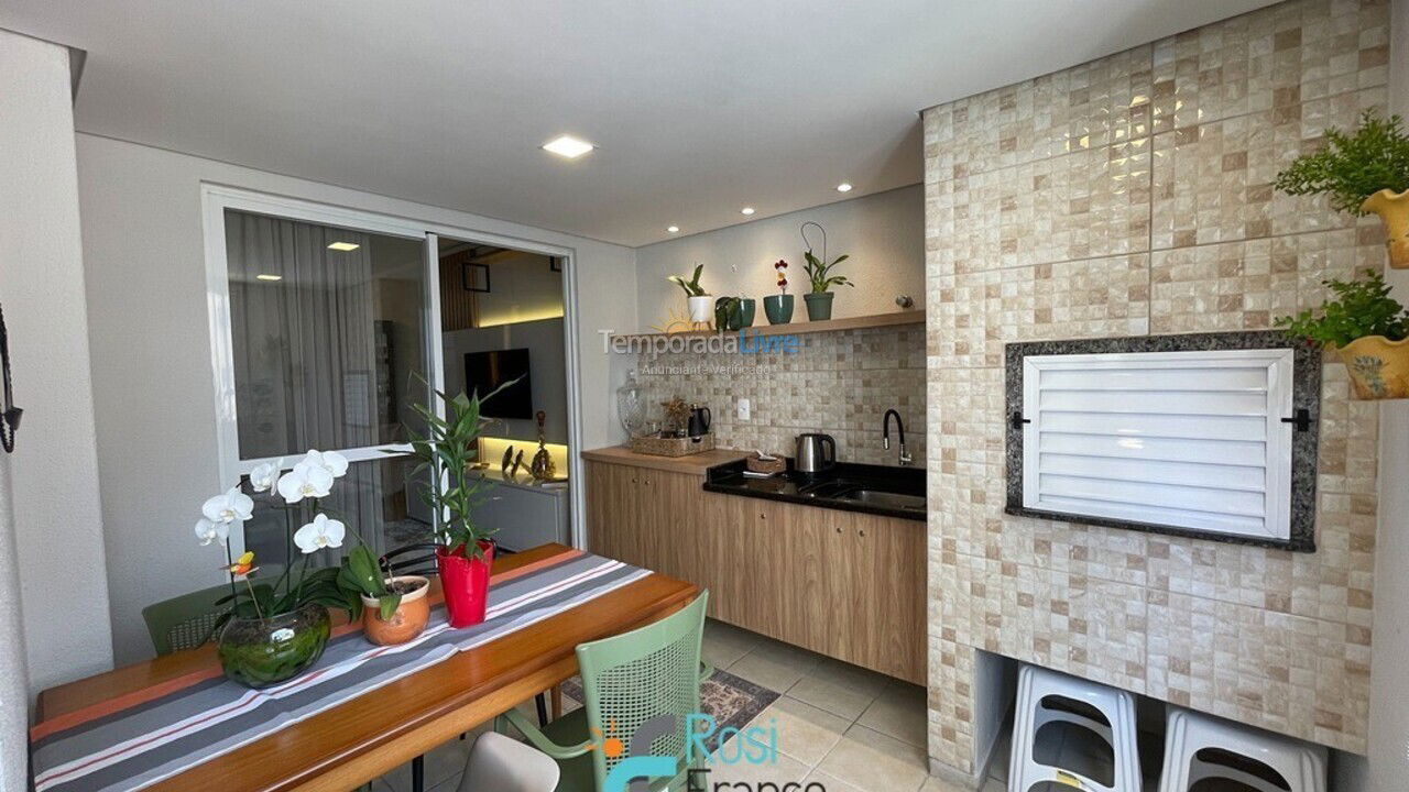 Apartment for vacation rental in Itapema (Meia Praia Quadra do Mar)