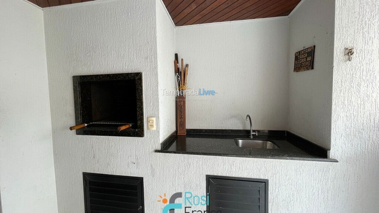 Apartment for vacation rental in Itapema (Meia Praia Frente Mar)