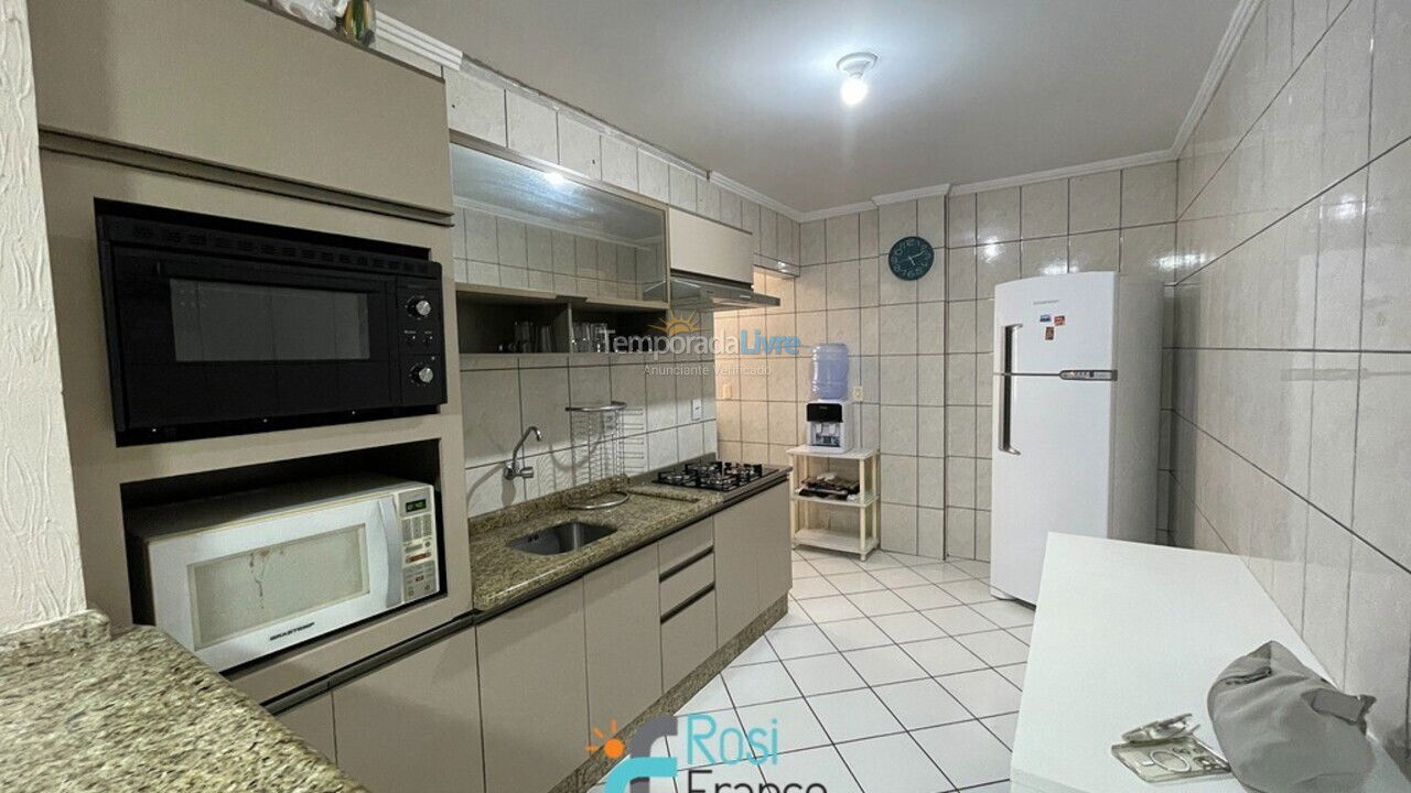 Apartment for vacation rental in Itapema (Meia Praia Frente Mar)