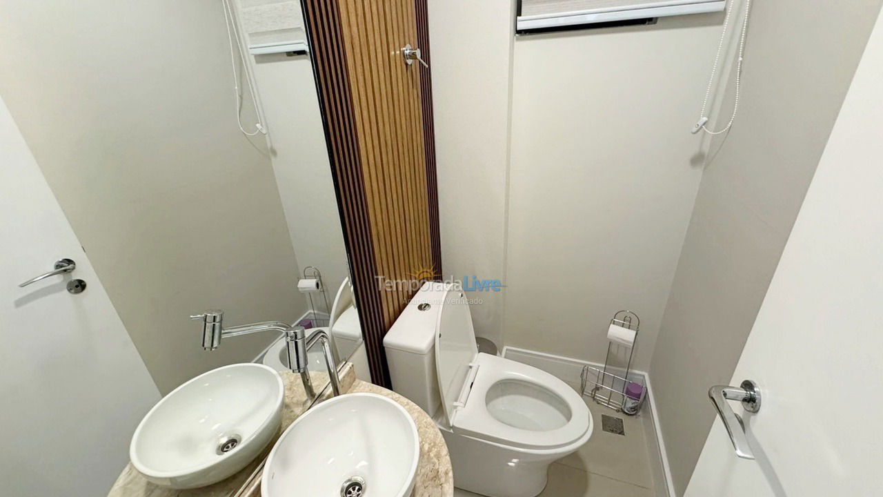 Apartamento para aluguel de temporada em Balneário Camboriú (Praia Central)