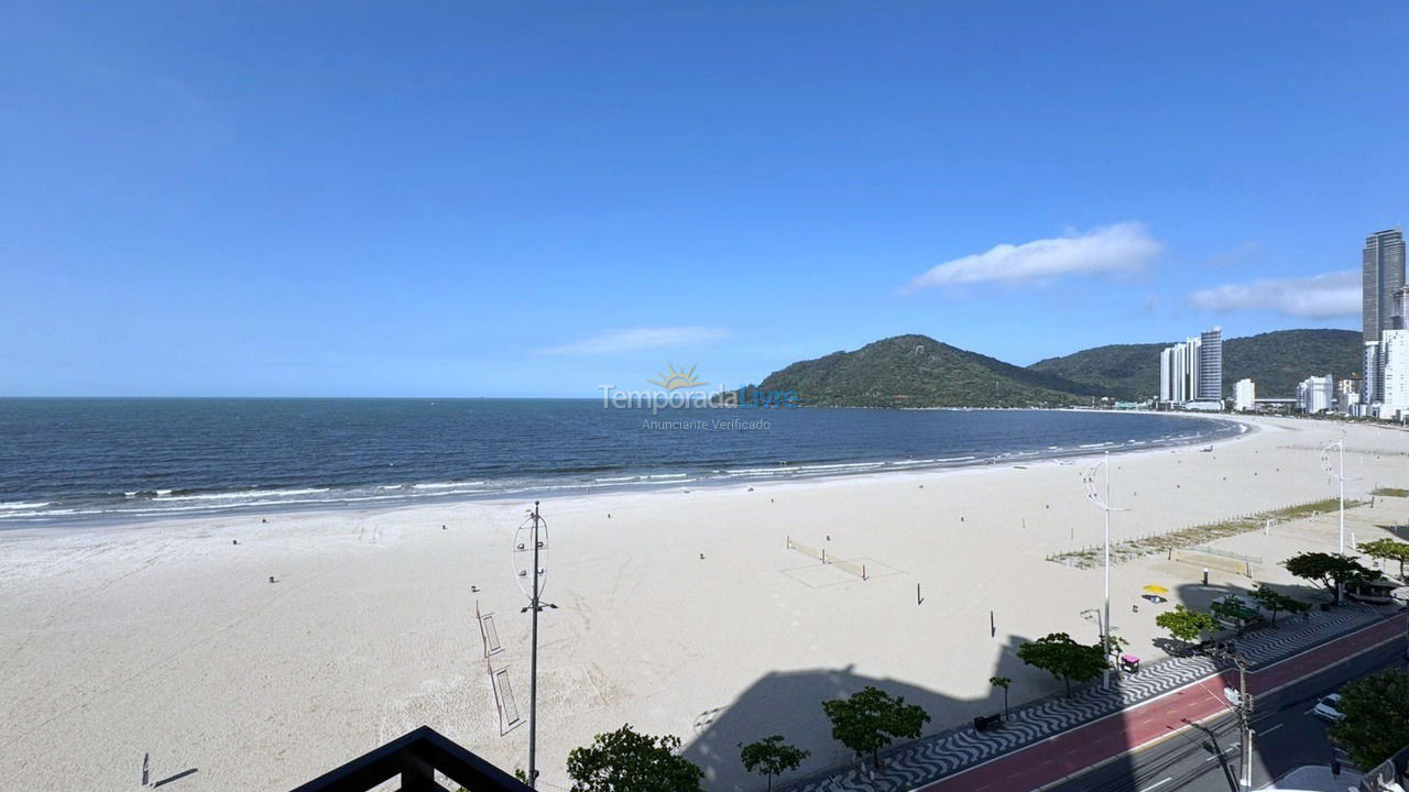 Apartamento para aluguel de temporada em Balneário Camboriú (Praia Central)