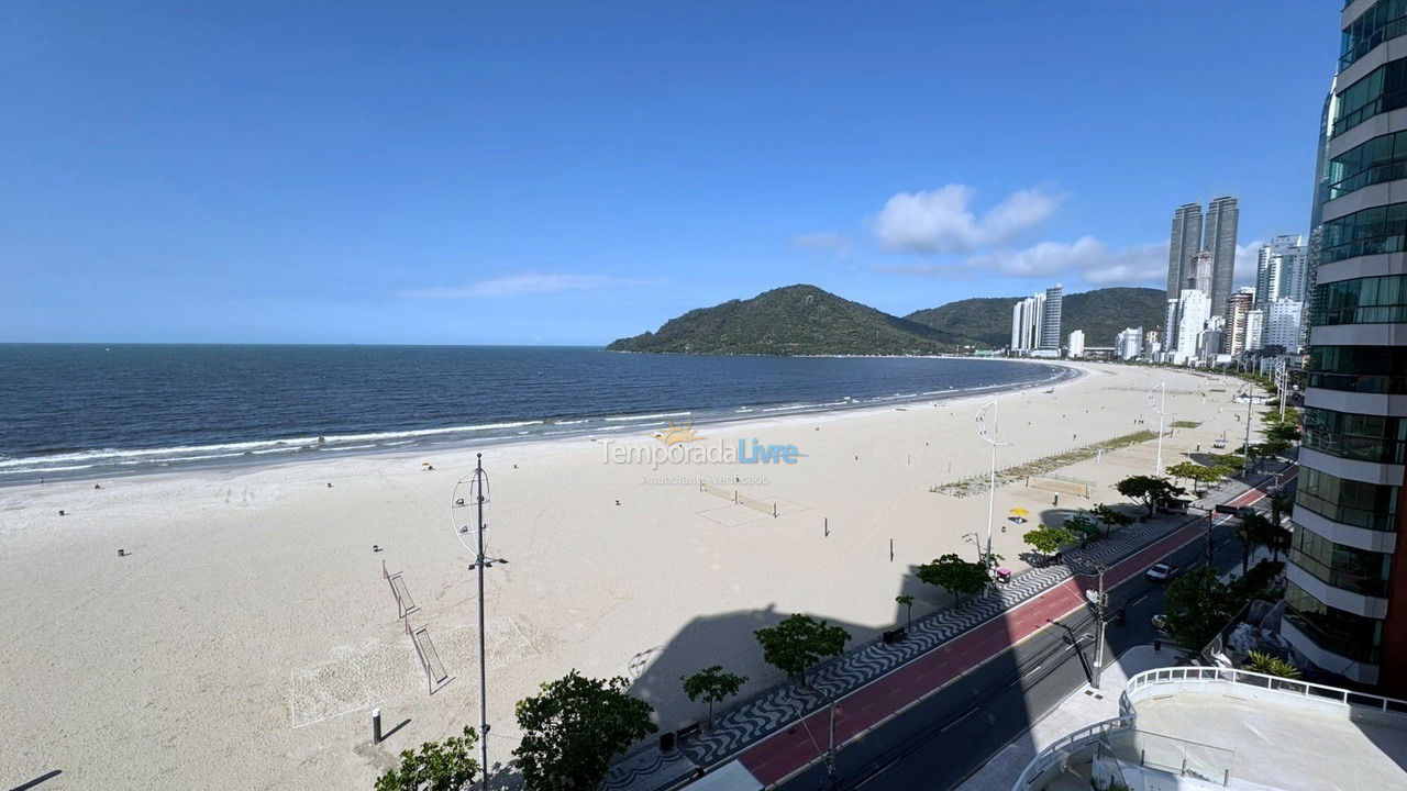 Apartamento para aluguel de temporada em Balneário Camboriú (Praia Central)