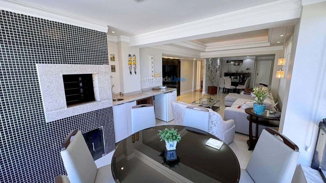 Apartamento para aluguel de temporada em Balneário Camboriú (Praia Central)