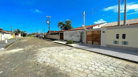 Casa con piscina y playa justo ahí (Suarão)