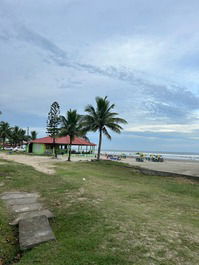 Casa con piscina y playa justo ahí (Suarão)