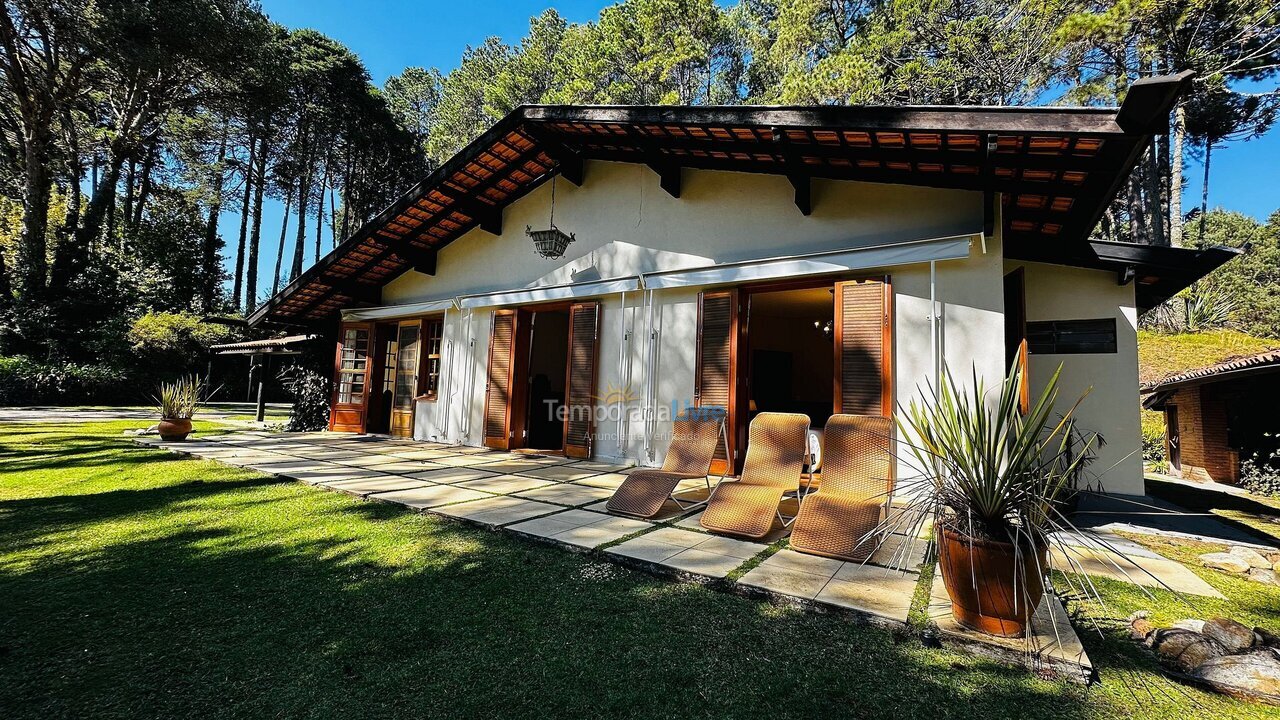 Casa para aluguel de temporada em Campos do Jordão (Jardim Toriba)