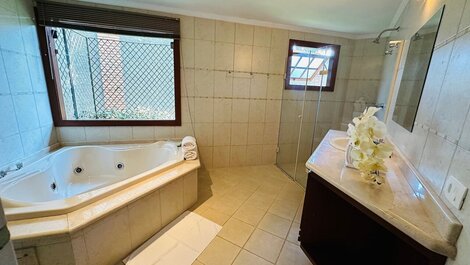 Fort House in Campos do Jordao