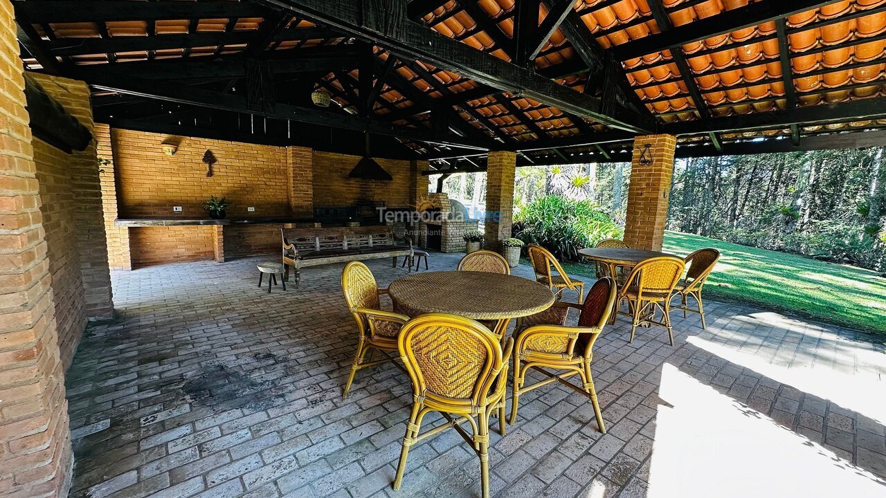 Casa para aluguel de temporada em Campos do Jordão (Jardim Toriba)