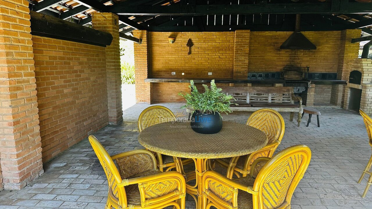 Casa para aluguel de temporada em Campos do Jordão (Jardim Toriba)