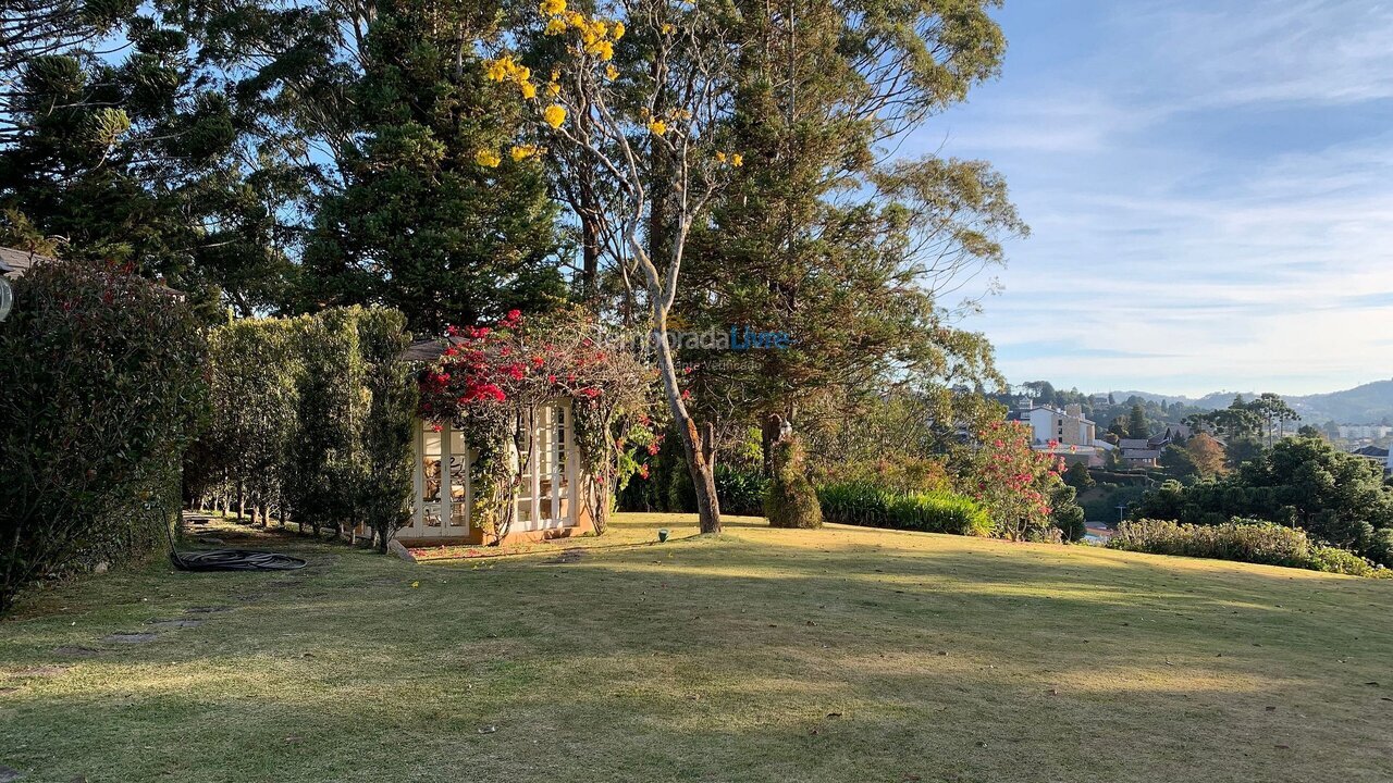 Casa para aluguel de temporada em Campos do Jordão (Capivari)