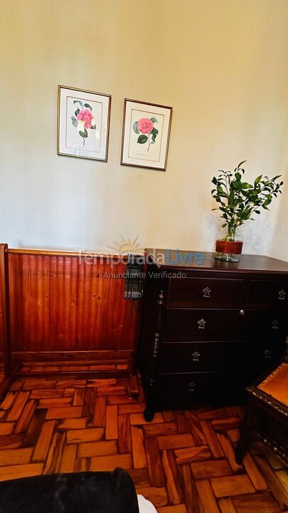 Casa para aluguel de temporada em Campos do Jordão (Jardim Toriba)