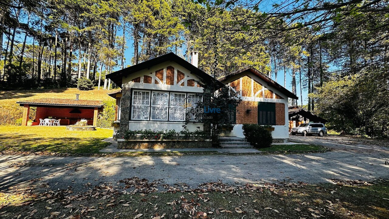 Casa para aluguel de temporada em Campos do Jordão (Jardim Toriba)