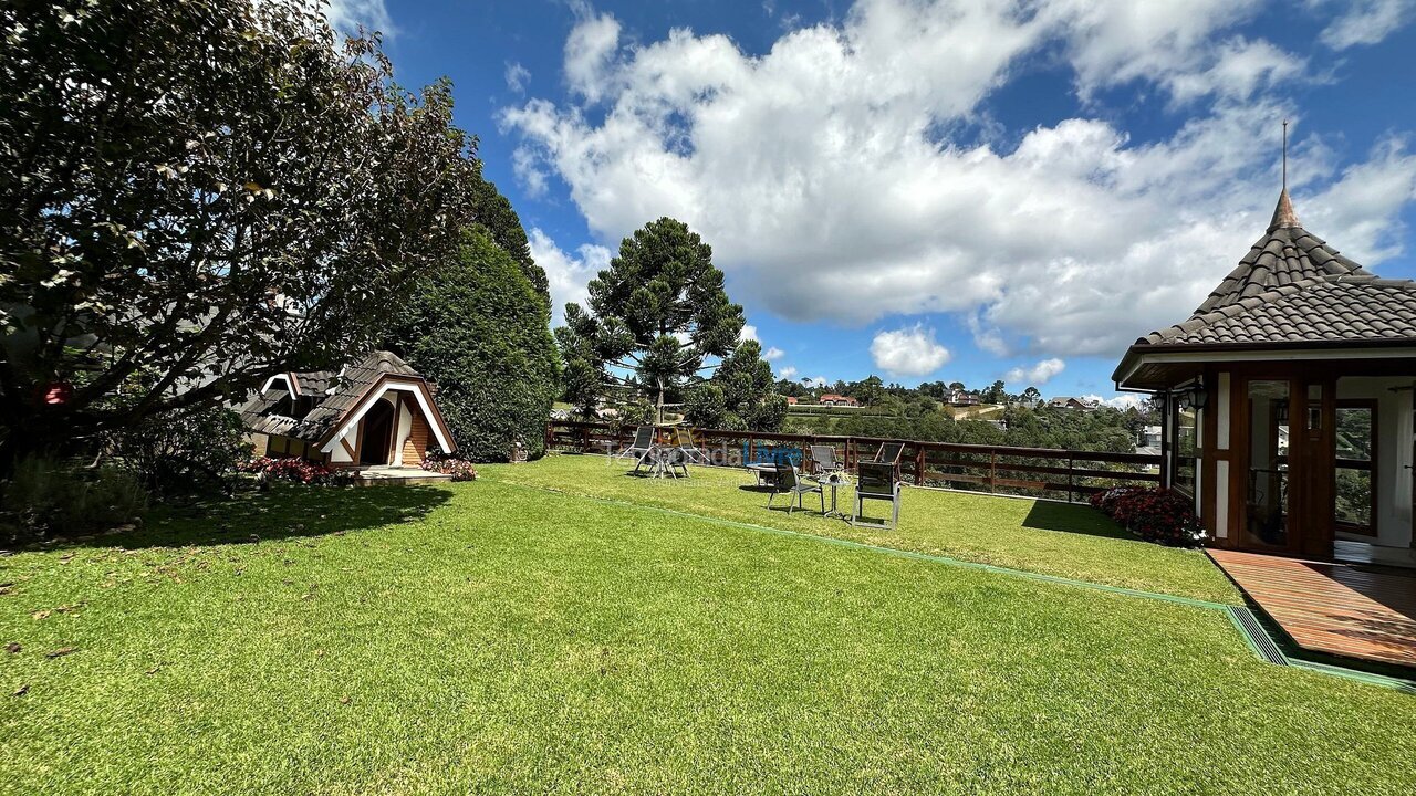 Casa para aluguel de temporada em Campos do Jordão (Alto do Capivari)