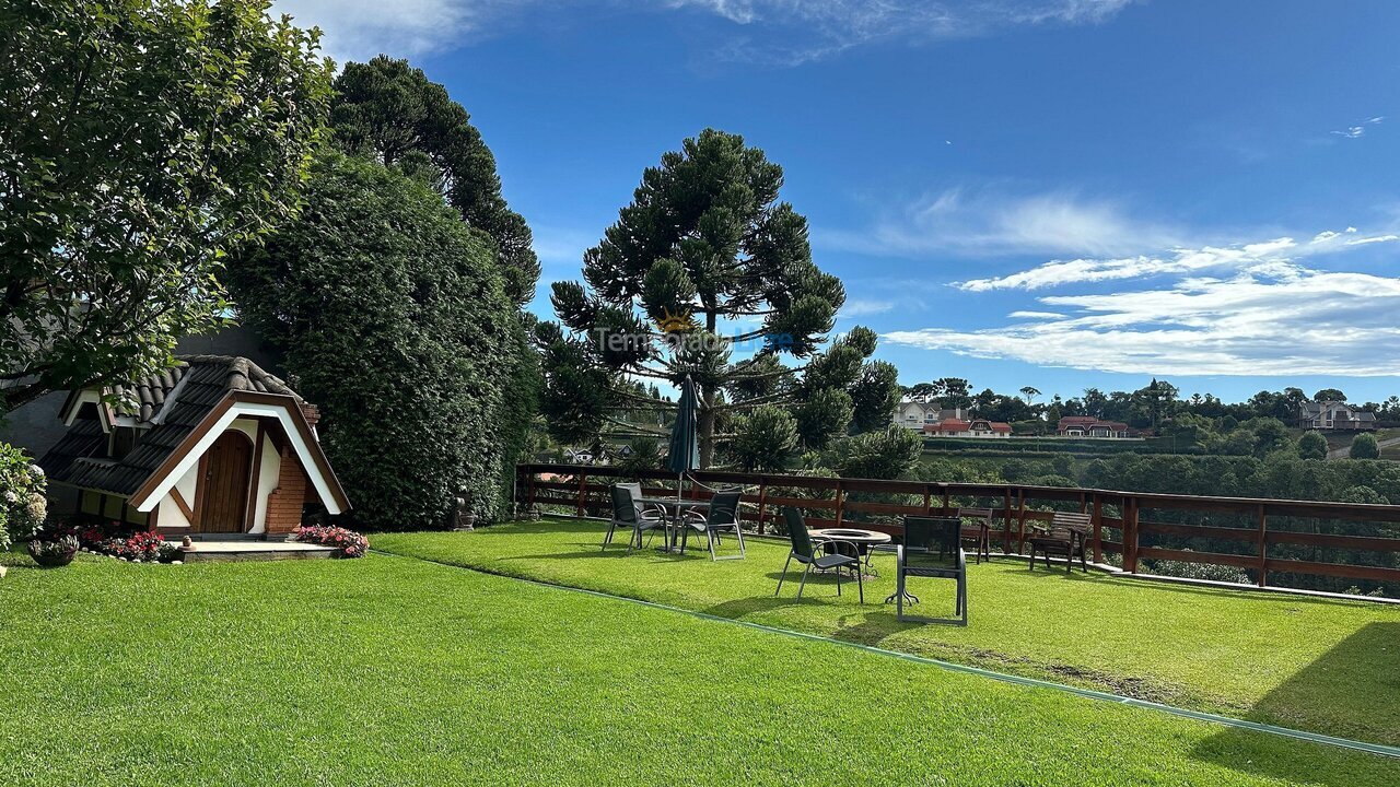 Casa para aluguel de temporada em Campos do Jordão (Alto do Capivari)